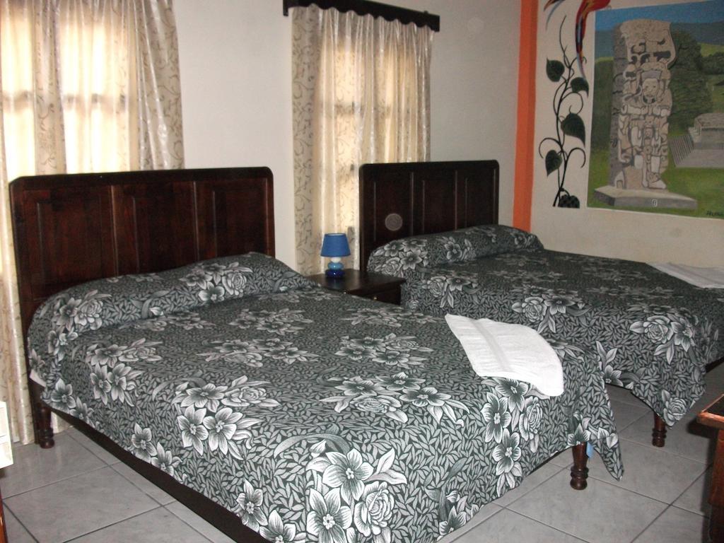 Hotel & Hostal Yaxkin Copán 객실 사진