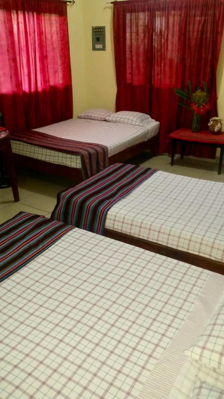 Hotel & Hostal Yaxkin Copán 외부 사진