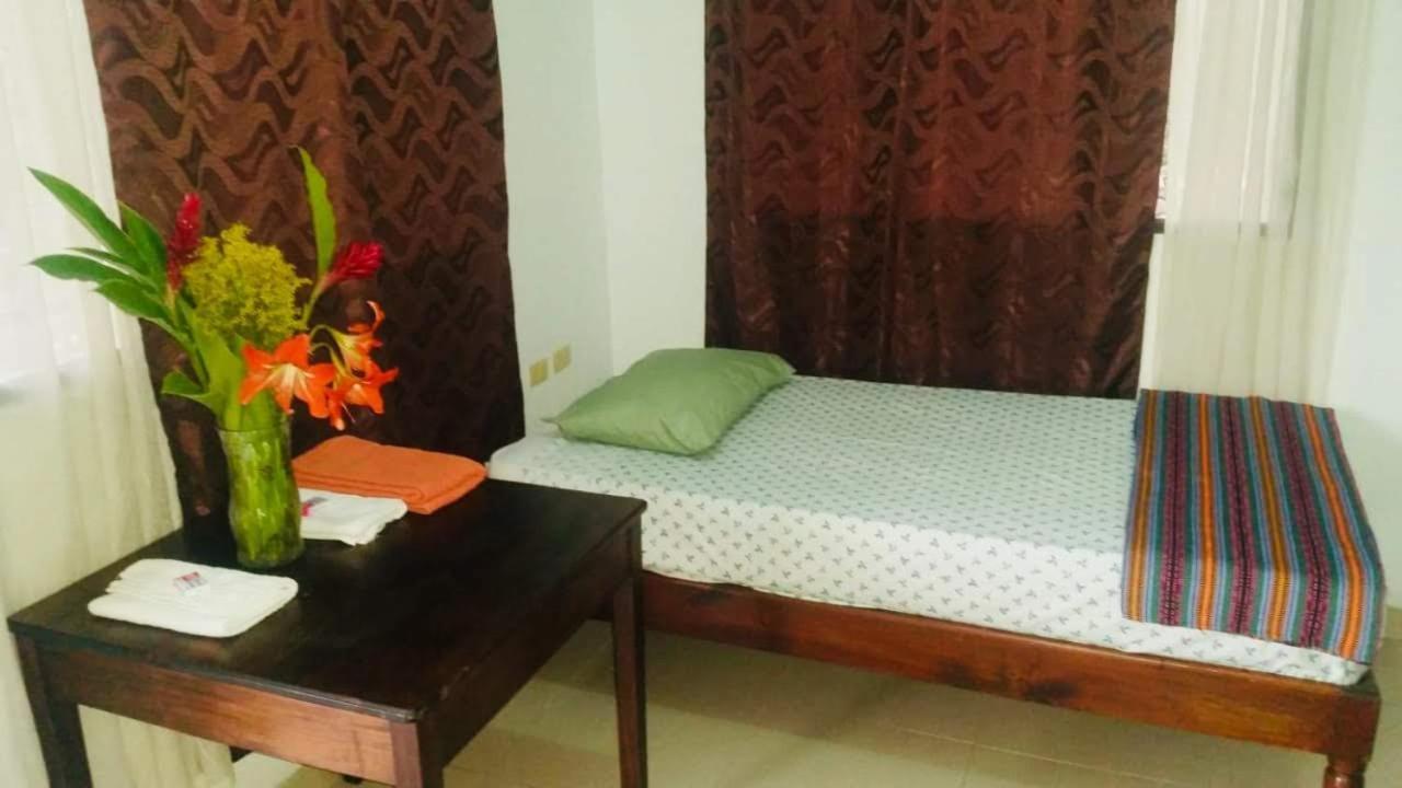 Hotel & Hostal Yaxkin Copán 외부 사진